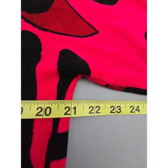 Boss Large Red and Black Cardigan STRIKING!! missing bottom button no snags - Picture 6 of 8